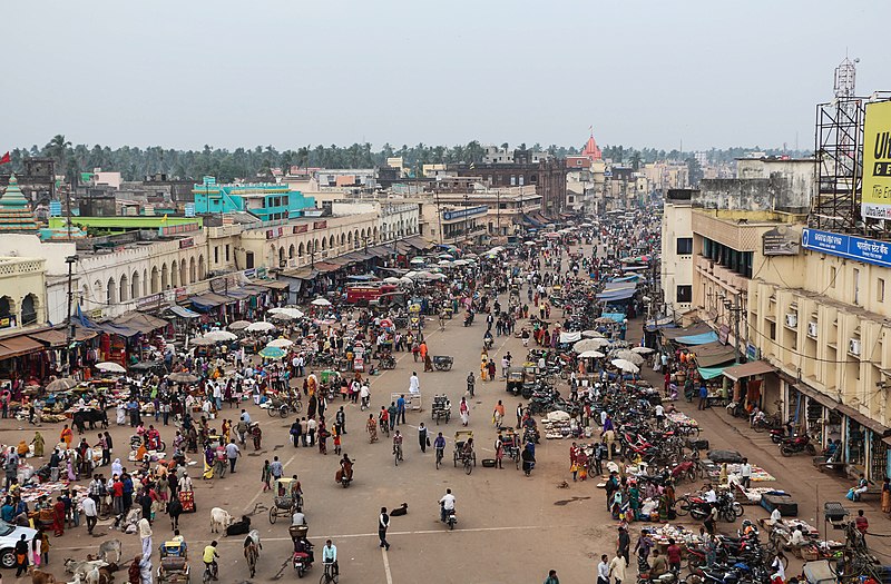 File:Grand Road, Puri 01.jpg