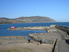 Greystones'den Bray Head'in güney yamacının görünümü.