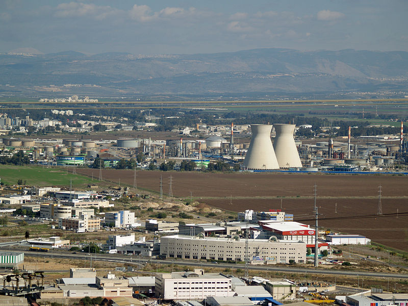 File:Haifa Refinery by David Shankbone.jpg