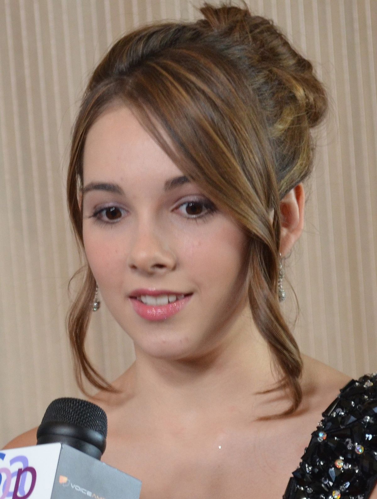 Haley Pullos Wikipedia 