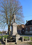 Le monument aux morts.