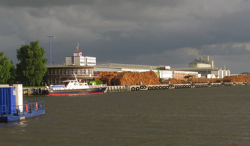 File:Holzhafen Rostock.JPG