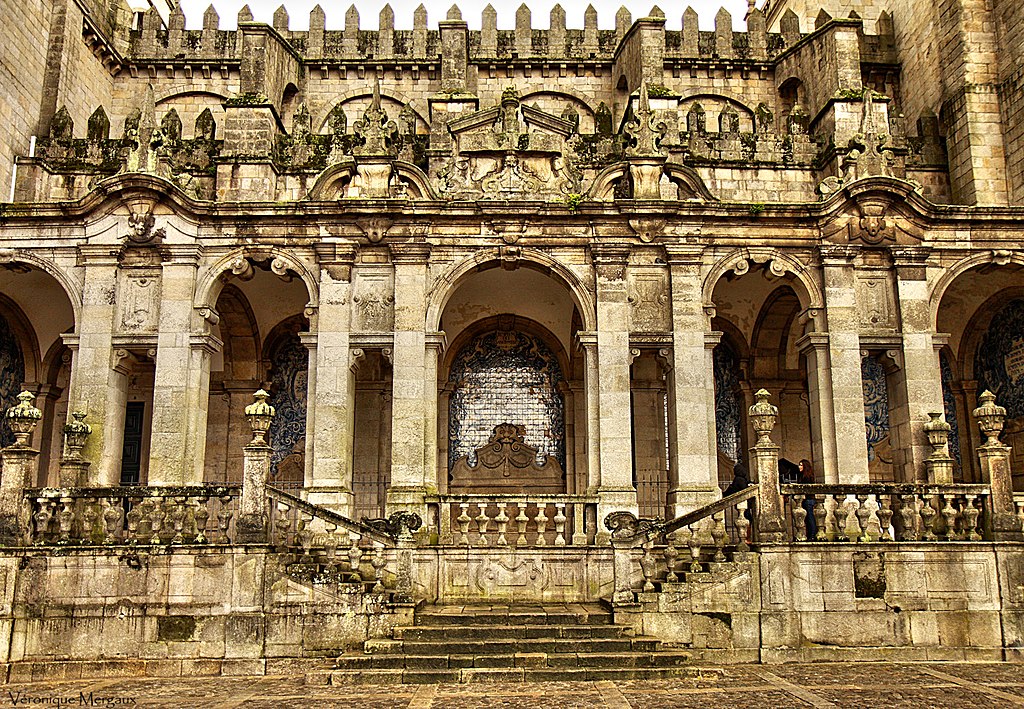 Porte latérale de la cathédrale de Porto - Photo de Véronique Mergaux