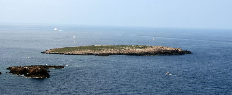 File:Isla de Sanitja (26 de julio de 2014, Menorca) 01 (cropped).JPG