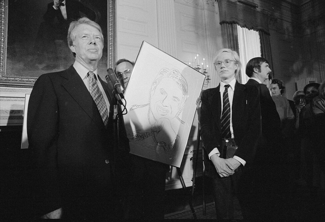 File:Jimmy Carter with Andy Warhol during a reception for inaugural portfolio artists., 06-14-1977 - NARA - 175147.jpg