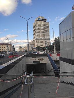 Улица фрунзенская минск. Станция метро Юбилейная площадь Минск. Минский метрополитен станция Юбилейная площадь. Станция метро Фрунзенская Минск. Юбилейная площадь станция метро.