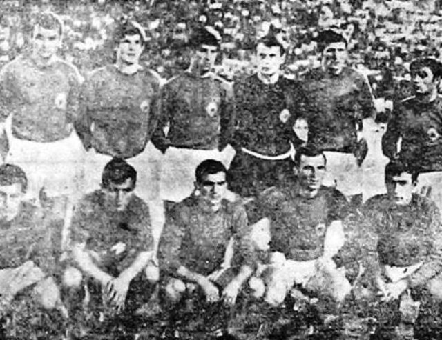 Osim (upper row, second from right) with Yugoslavia at UEFA Euro 1968