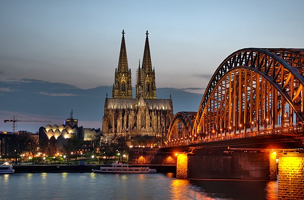 Image: Kölner Dom und Hohenzollernbrücke Abenddämmerung (9706 7 8)