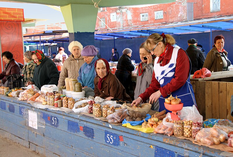 File:Kostroma-Markt-20-2012-gje.jpg