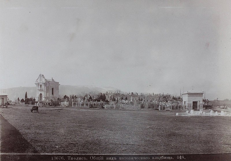 File:Kukia Cemetery.jpg