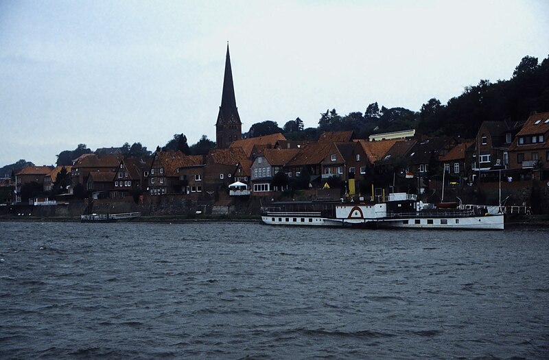 File:Lauenburg (07) (20410741951).jpg