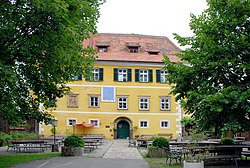 Limberg Schloss.jpg