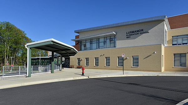 Luxmanor Elementary School entrance, Rockville, MD