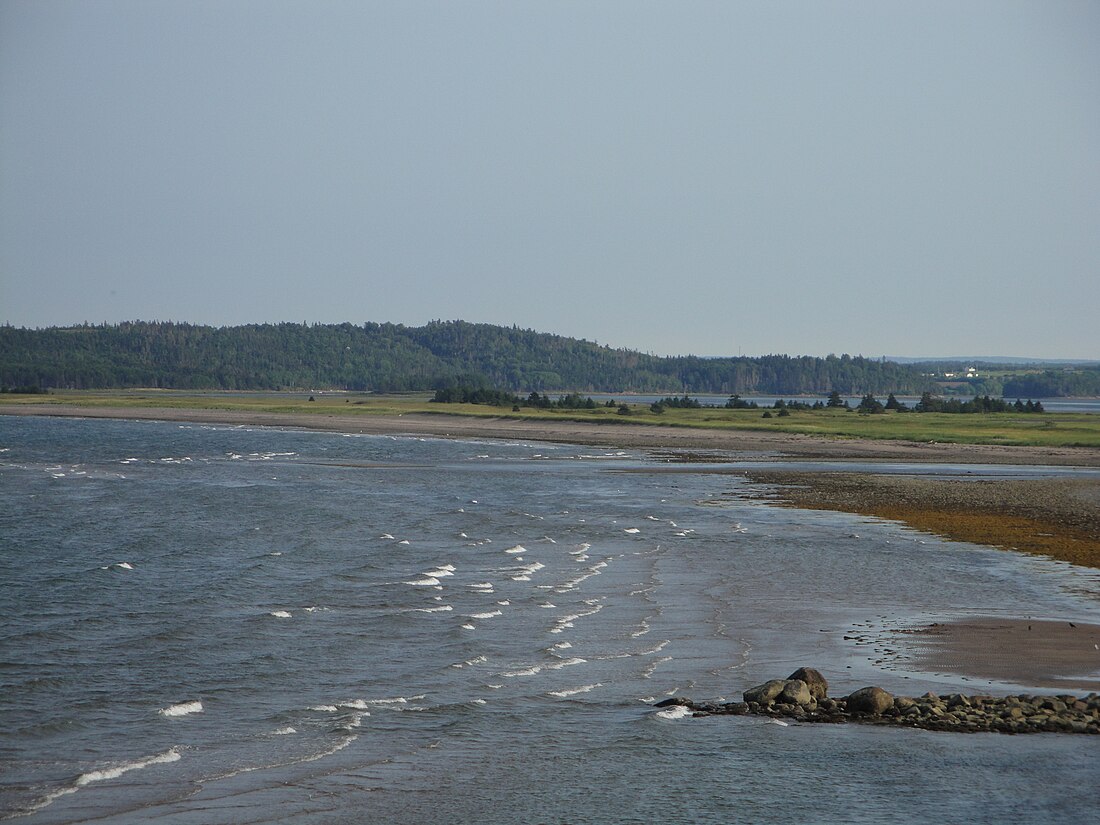 File:Mahoney's Beach.JPG