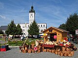 Radnice v Kyjově na Masarykově náměstí během folklorních slavností Slovácký rok v srpnu 2016