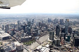 Skyline von Melbourne am 14. September 2013.jpg