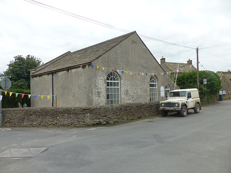 File:Methodist Chapel, Great Hucklow.jpg