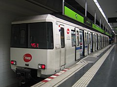 Metro Barcelona vonat típusa 500.jpg