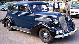 Nash Advanced Six Series 3520 Berline 4 portes 1935 2.jpg