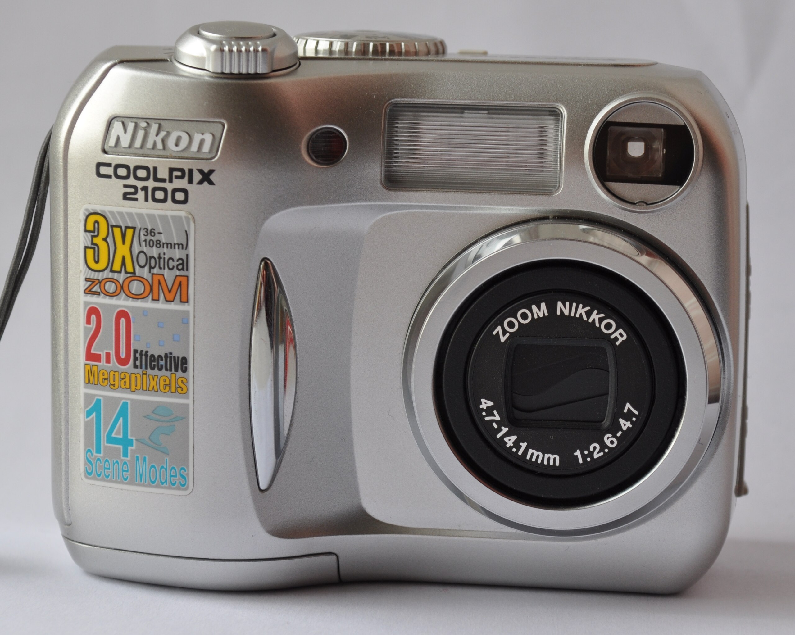 File:Nikon Coolpix 2100,1.jpg - Wikipedia