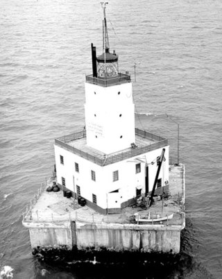 <span class="mw-page-title-main">North Manitou Shoal Light Station</span> Lighthouse in Michigan, United States