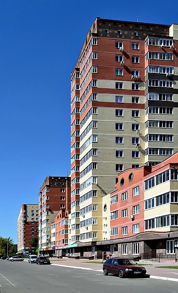 Korolyov, Moscow Oblast. Apartment buildings of the Galaktika 2 housing estate (Oktyabrsky Boulevard, 5).