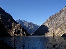 Diexi Lake, 1.9 kilometers from the 2017 landslide site, was created by a landslide over the Minjiang River in the 1933 earthquake. Overlap brook lake.JPG