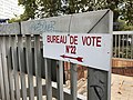 Panneau "Bureau de vote numéro 22 à Courbevoie (Hauts-de-Seine, France).JPG