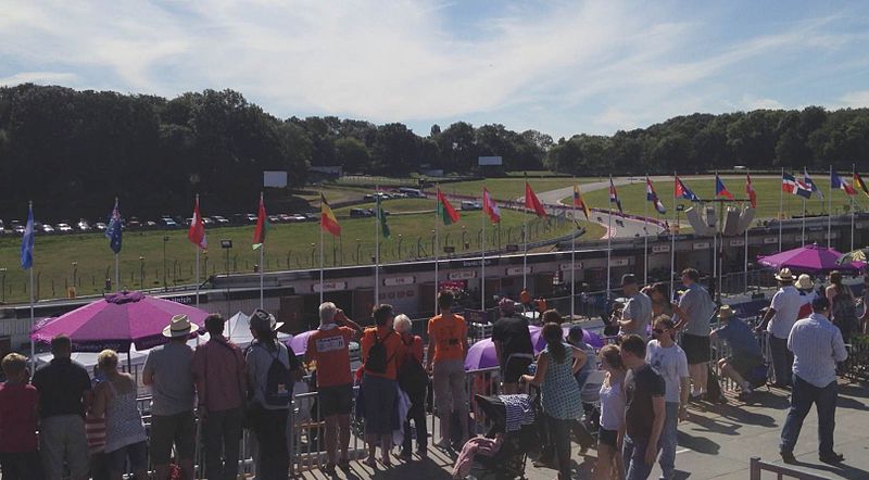 File:ParalympicCyclingatBrandsHatch.jpg