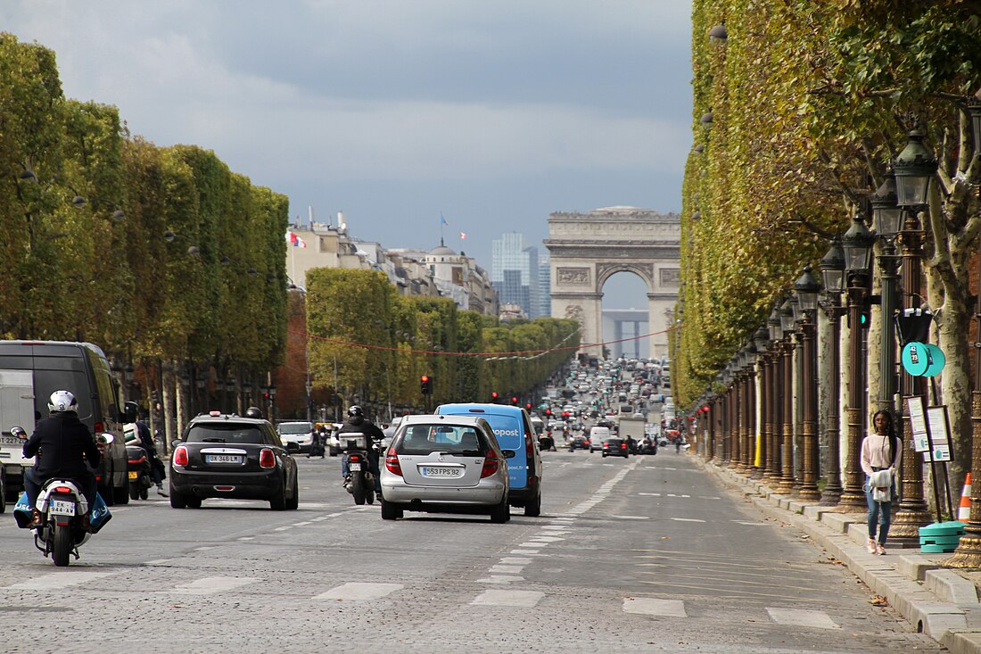 File:Paris-Champs Elysees-104-Arc de Triomphe-2017-gje.jpg