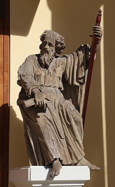 File:Paulusstatue am Portal St. Peter und Paul Telfs-1.jpg