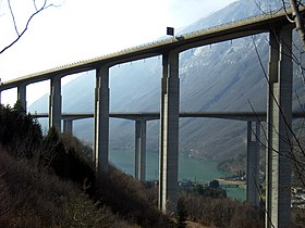 Le viaduc de Fadalto en 2007.