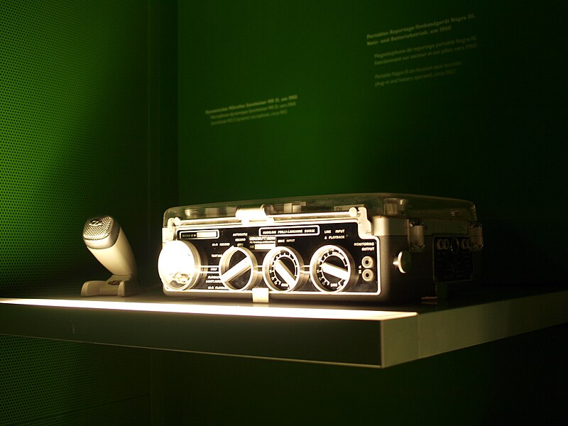 File:Professional magnetophone recorder Nagra III (3804059048).jpg