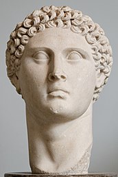 Portretul unui conducător ptolemeic, posibil Ptolemeu Apion, secolul I î.Hr.  BC, de la Templul lui Apollo din Cirene, British Museum