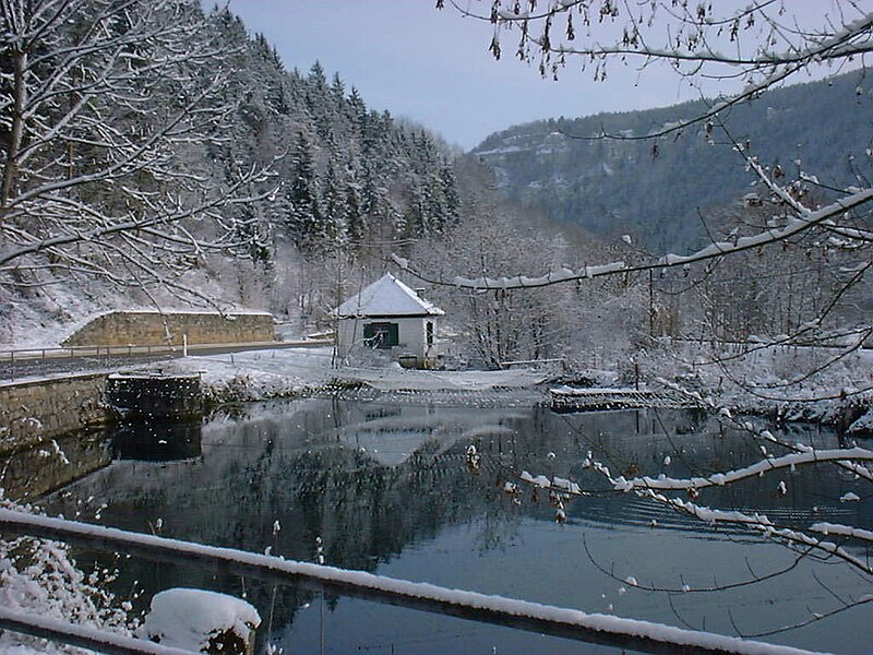 File:Pumpenhaus Werenwag Langenbrunn 2001.jpg