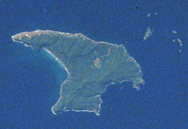 Raoul Island as seen by STS-8 in 1983. Herald Islets at top right. North at top.