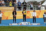 Deutsch: Badminton bei den Olympischen Jugendspielen 2018; Tag 2, 8. Oktober 2018; Siegerehrung Mädchen English: Roller speed skating at the 2018 Summer Youth Olympics; day 2, 8 October 2018 – Girls Victory Ceremony