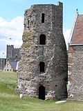 Roman light house Dover.jpg