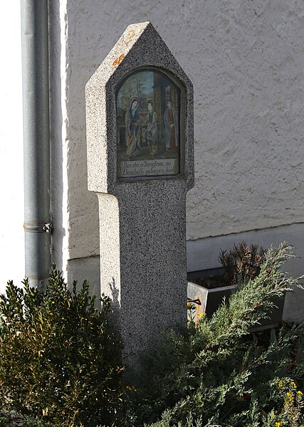 File:Rosenkranz-Stele Nr. 2 Mesmering 22 Obertaufkirchen-2.jpg