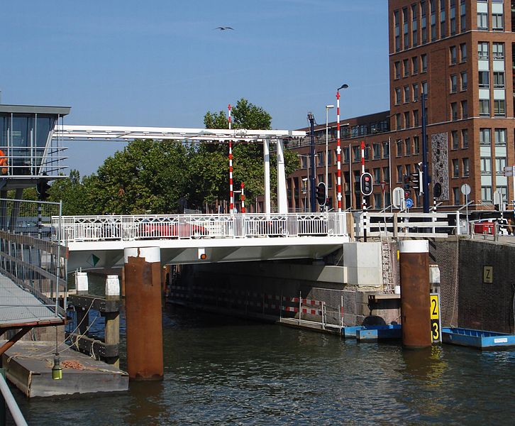 Bestand:Rotterdam stad lage erfbrug.jpg