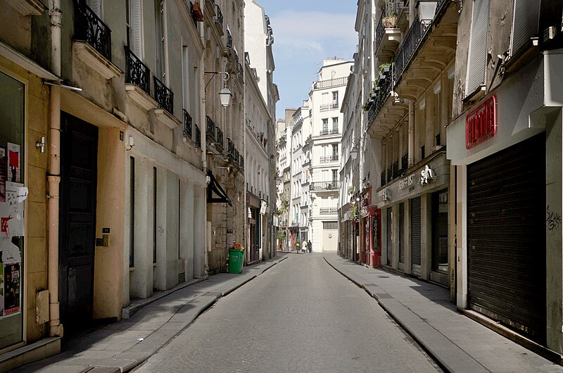 File:Rue Tiquetonne, Paris 22 April 2012.jpg