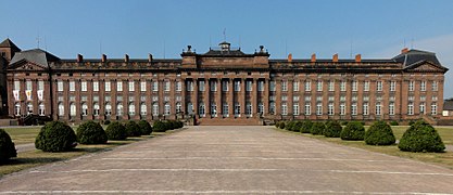 El palacio visto del lado de los jardines