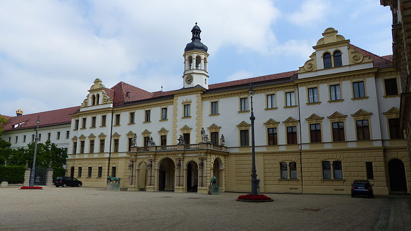 File:Schloss St. Emmeram Regensburg 28.JPG