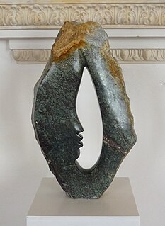 Ronika Tandi Zimbabwean sculptor