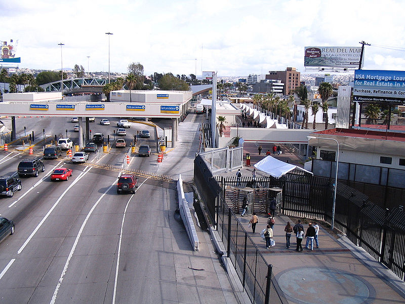 File:Southbound cars at san ysidro.jpg