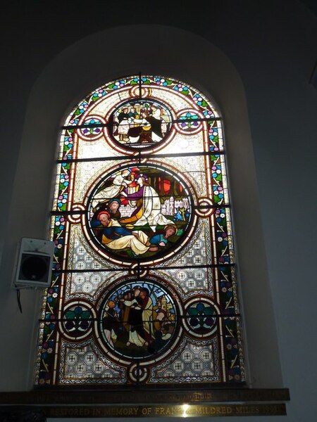 File:St Mary, Banbury, stained glass window (12) - geograph.org.uk - 3364969.jpg