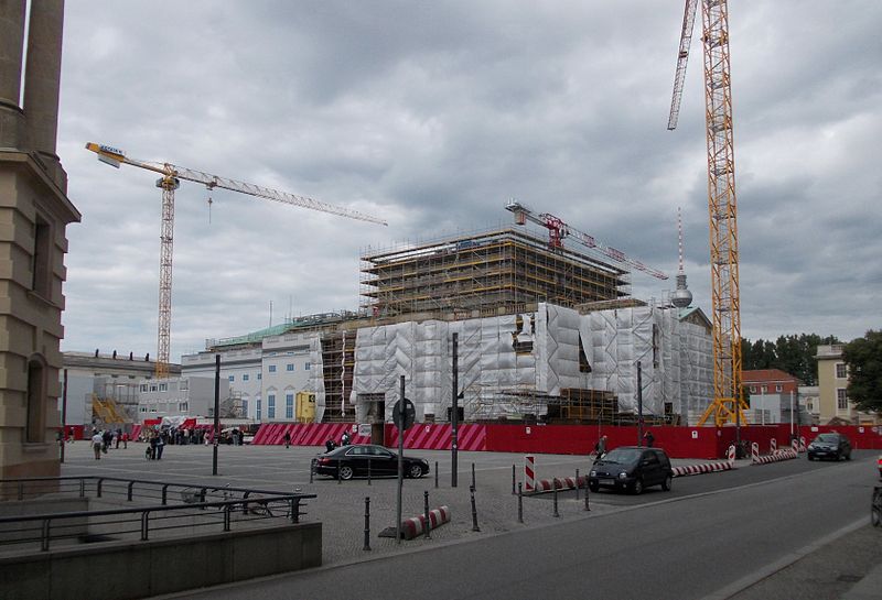 File:StaatsoperBaustelle.jpg