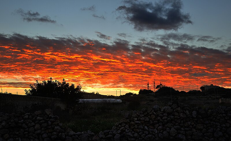 File:Sunset Dingli.jpg