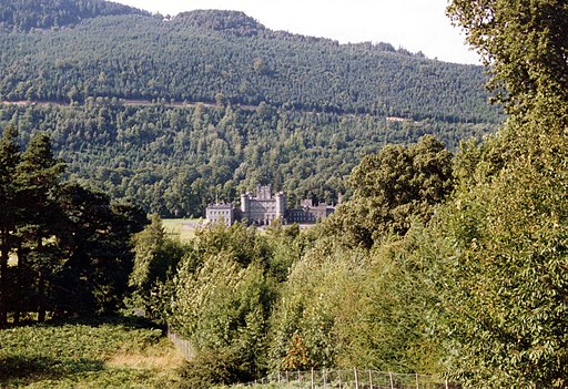 Taymouth Castle - geograph.org.uk - 3144832