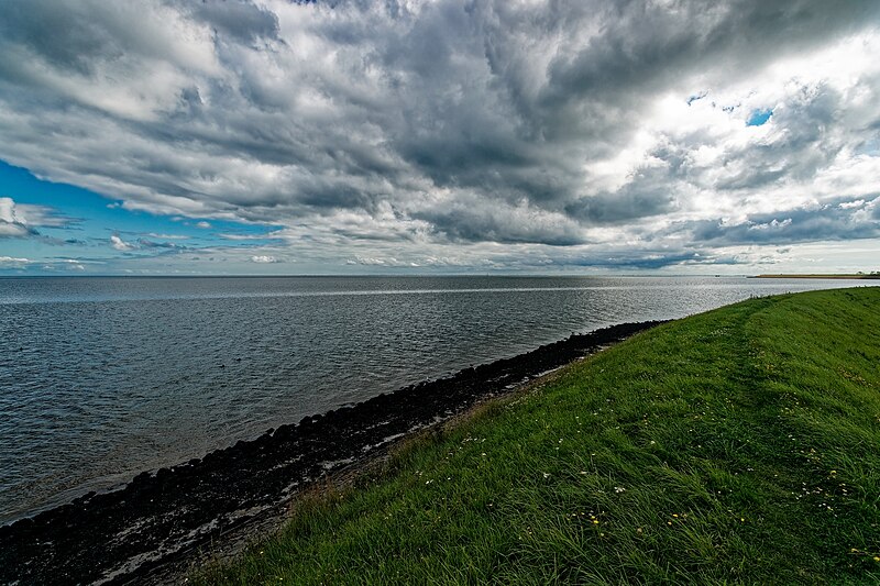 File:Texel - Old Waddenzeedijk - Vogelkijkgebied Zandkes - Panorama View 360° on Wadden Sea & Natuurmonumenten Nature Reserve Zandkes (Birdwatching area) surrounded by an old dike (not heightened to Delta Level) 20.jpg